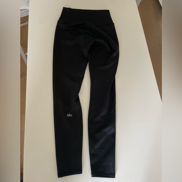 ALO Women’s Legging - Picture 3 of 3
